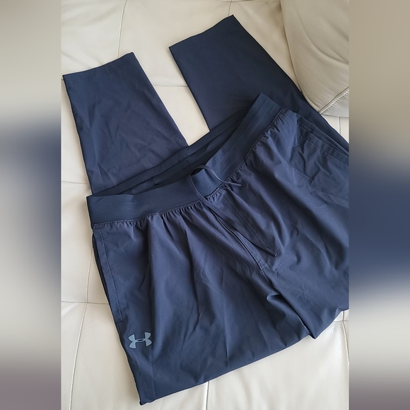 Under Armour Other - Mens under armour fitted pants